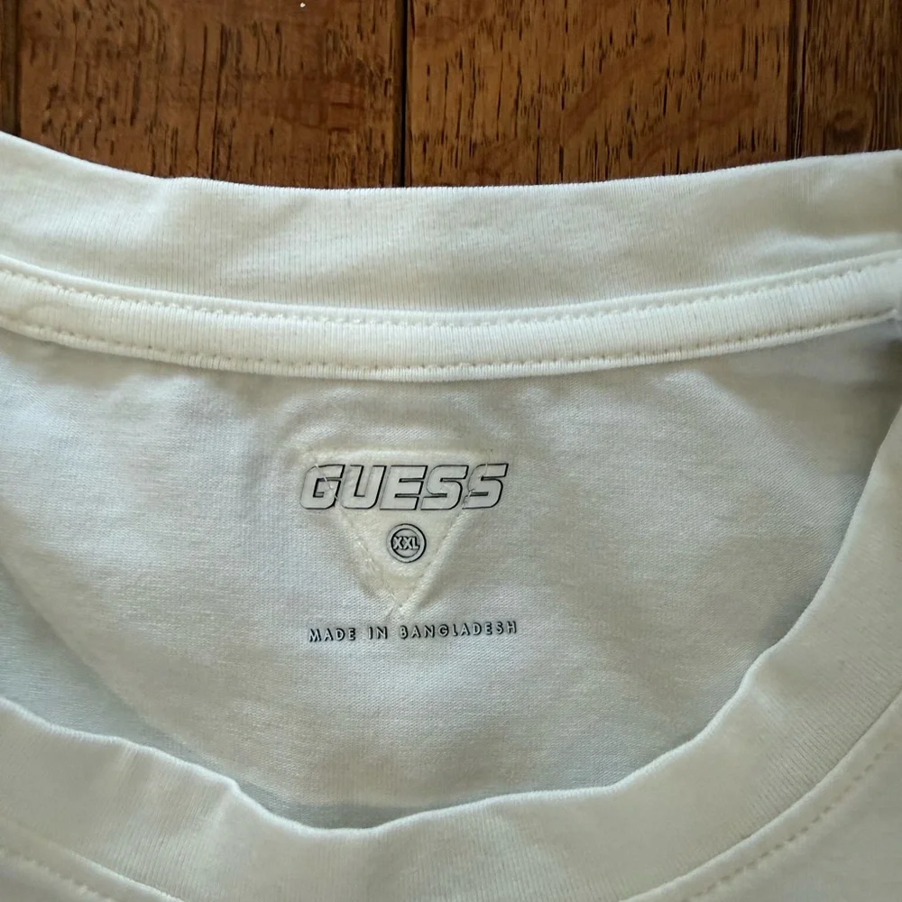 Men’s Guess White T-Shirt - XXL - Picture 5 of 7